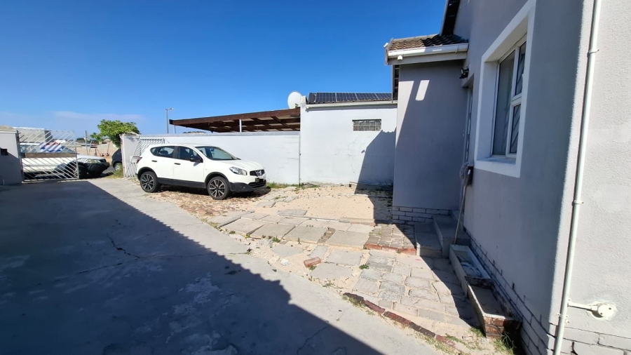 4 Bedroom Property for Sale in Westgate Western Cape